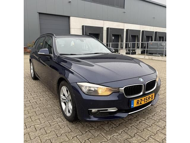 Occasion BMW 330 Executive 258 PK (189 kW) 2014 Blauw Stationwagen
