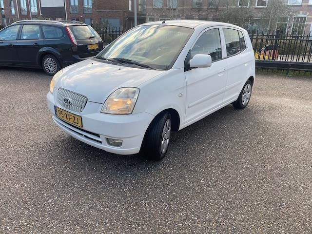 Wit Occasion 2007 Kia Picanto Hatchback | € 999 (Eerlijke prijs) - Afbeelding 1/4