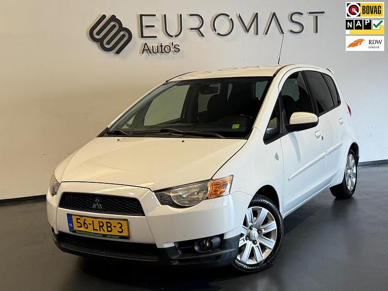 Wit Gebruikt 2010 Mitsubishi Colt Edition Hatchback | € 3.450 (Eerlijke prijs) - Afbeelding 1/4