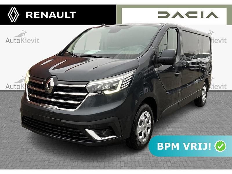 Grijs metallic Gebruikt 2024 Renault Trafic Van | € 25.950 (Goede deal) - Afbeelding 1/4