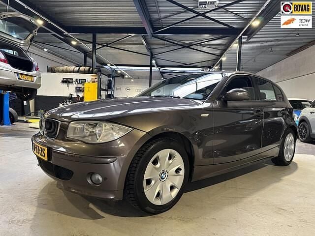 Bruin Gebruikt 2006 BMW 116 Basis Hatchback | € 2.999 (Goede deal) - Afbeelding 1/4