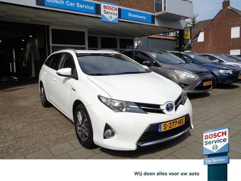 Occasion Toyota Auris Hybrid 2015 Wit Hatchback