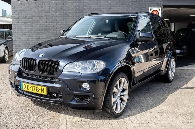 Zwart Gebruikt 2010 BMW X5 Executive SUV | € 14.999 (Iets duurder) - Afbeelding 1/4