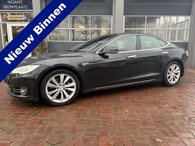 Zwart (metallic) Gebruikt 2015 Tesla Model S Hatchback | € 14.950 - Afbeelding 1/4