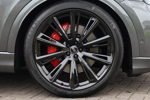 Nieuw Audi Q8 Ambiente 488 PK (358 kW) 2026 Grijs SUV