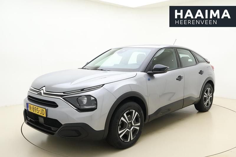 Grijs Gebruikt 2022 Citroën e-C4 Live SUV | € 16.950 (Eerlijke prijs) - Afbeelding 1/3
