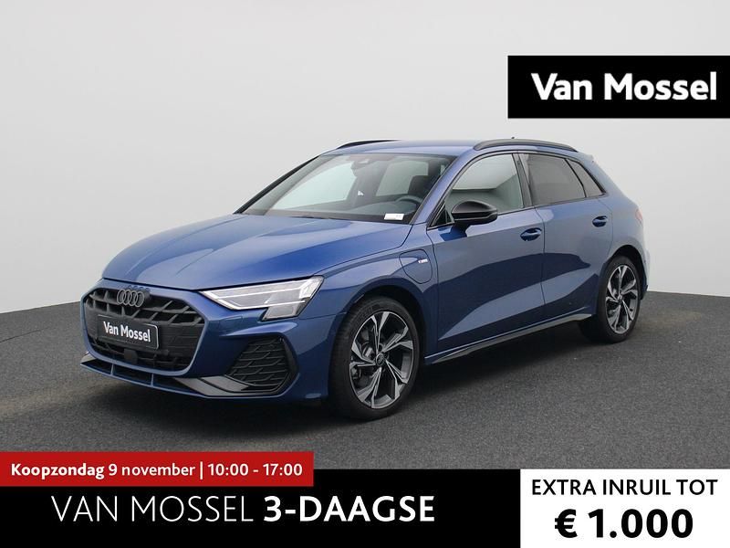 Blauw Gebruikt 2025 Audi A3 Sportback e-tron S-Line Hatchback | € 49.900 - Afbeelding 1/4