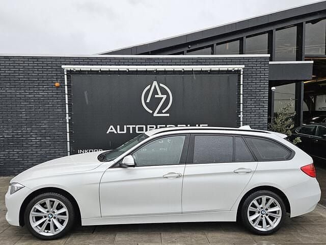 Wit Gebruikt 2013 BMW 316 Executive Stationwagen | € 7.450 (Eerlijke prijs) - Afbeelding 1/4