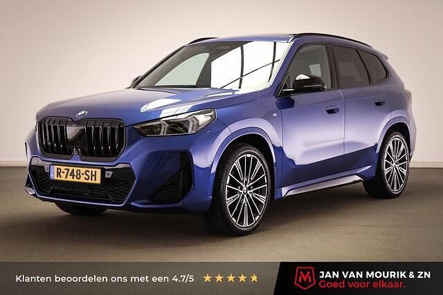 Blauw Gebruikt 2022 BMW X1 M Sport SUV | € 44.900 - Afbeelding 1/4