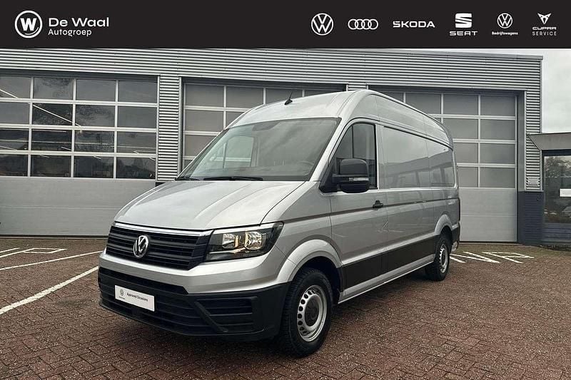 Reflex silver metallic Gebruikt 2023 VW Crafter Trendline Van | € 25.895 (Eerlijke prijs) - Afbeelding 1/4