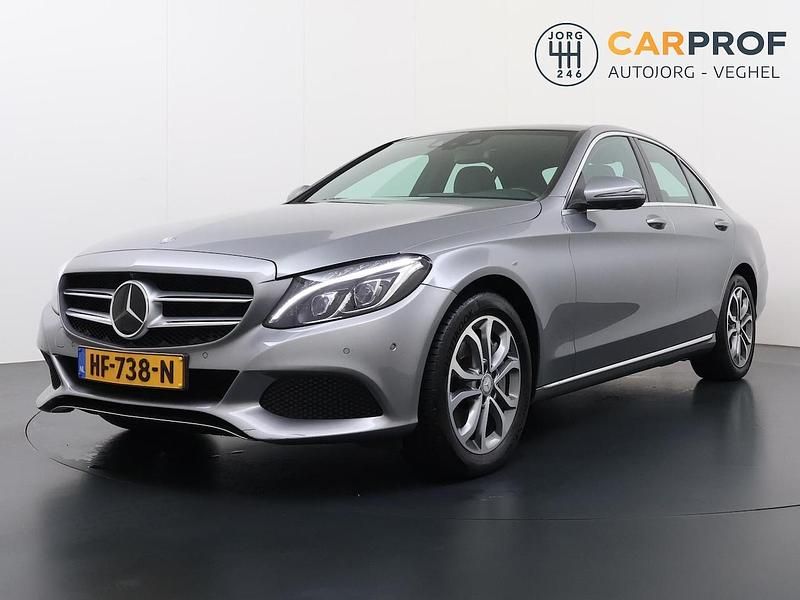 Grijs Occasion 2015 Mercedes C350e Edition Sedan | € 18.995 (Iets duurder) - Afbeelding 1/4