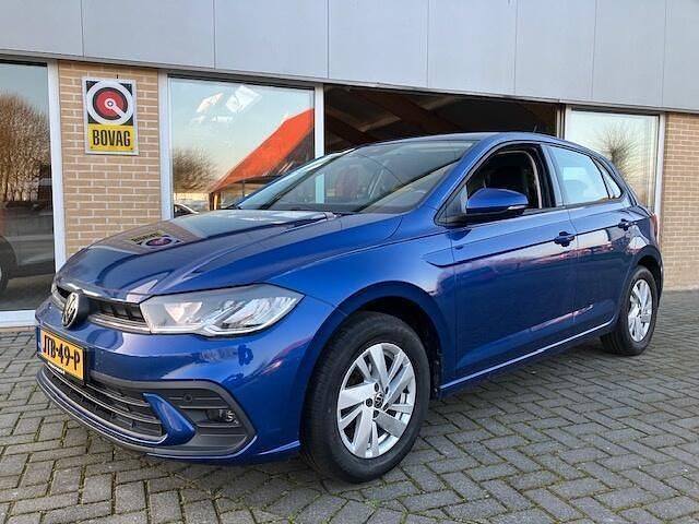 Occasion VW Polo Life 95 PK (69 kW) 2023 Blauw Hatchback