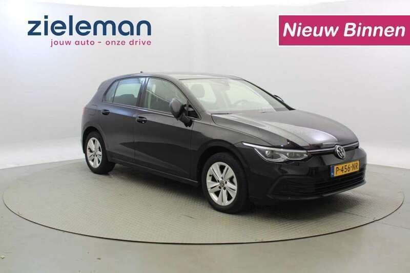 Zwart Gebruikt 2022 VW Golf VIII Business Hatchback | € 21.845 (Super prijs) - Afbeelding 1/4