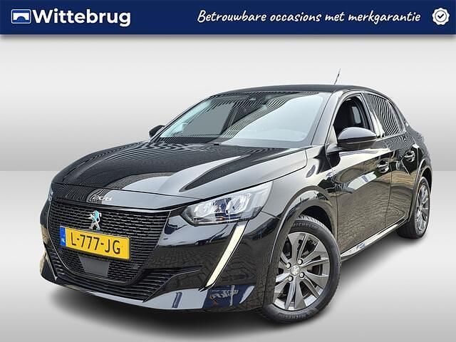 Zwart Occasion 2021 Peugeot e-208 Allure Hatchback | € 15.925 (Eerlijke prijs) - Afbeelding 1/4
