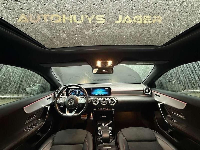 Occasion Mercedes A250 Premium Plus 225 PK (165 kW) 2019 Zwart Hatchback