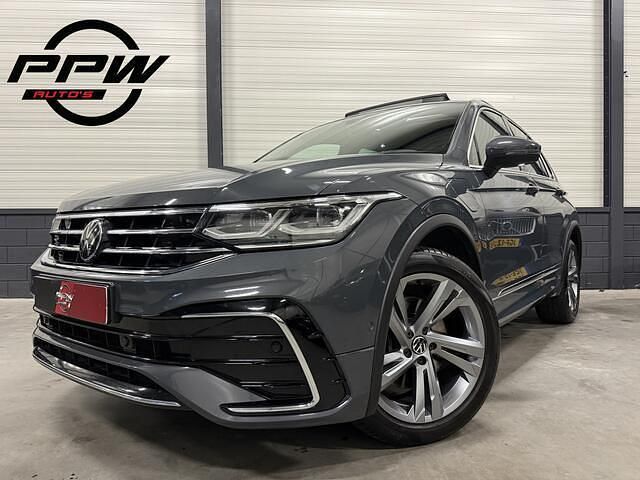 Grijs Occasion 2022 VW Tiguan R-line SUV | € 32.850 (Eerlijke prijs) - Afbeelding 1/4