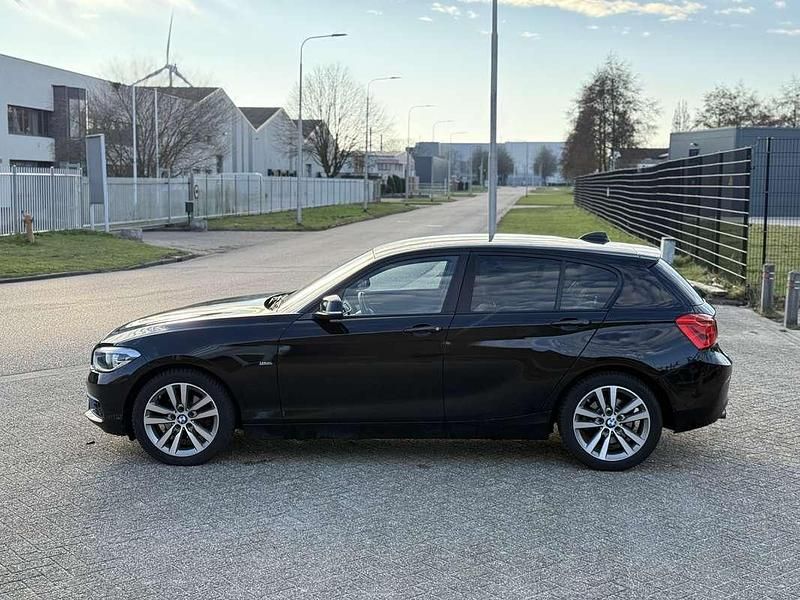 Occasion BMW 120 Luxury Line 184 PK (135 kW) 2017 Zwart Hatchback