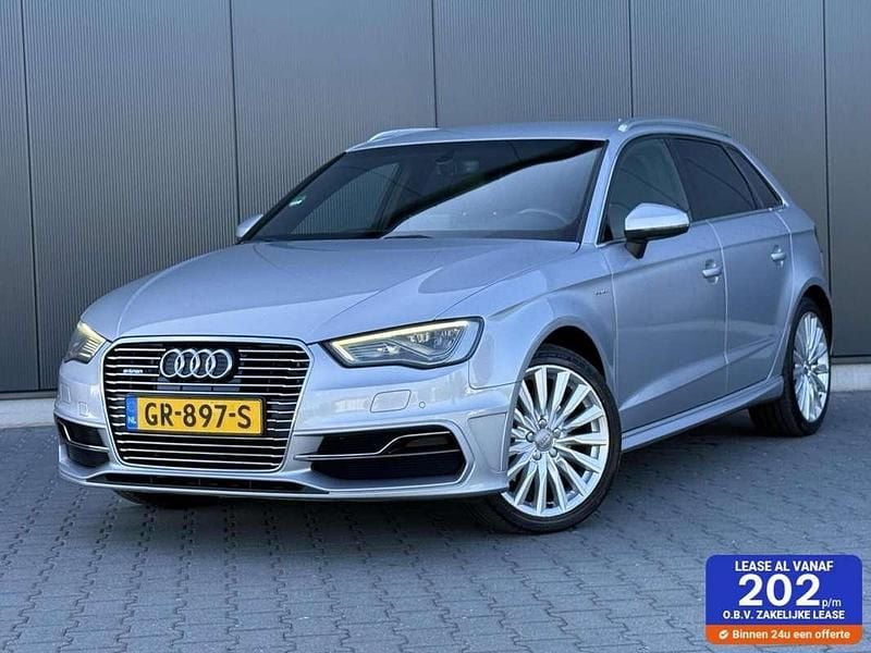 Grijs Gebruikt 2015 Audi A3 Sportback e-tron S-Line Sedan | € 12.495 (Eerlijke prijs) - Afbeelding 1/4