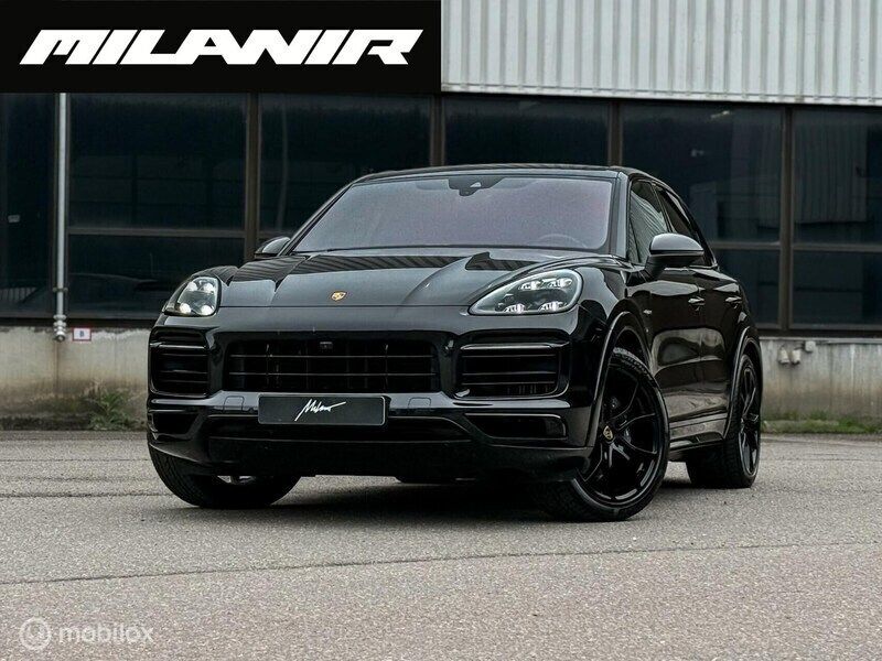 Zwart Gebruikt 2022 Porsche Cayenne Sport SUV | € 77.945 (Goede deal) - Afbeelding 1/4
