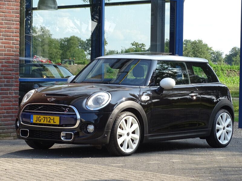 Zwart Gebruikt 2015 Mini John Cooper Works Business Hatchback | € 14.950 - Afbeelding 1/4