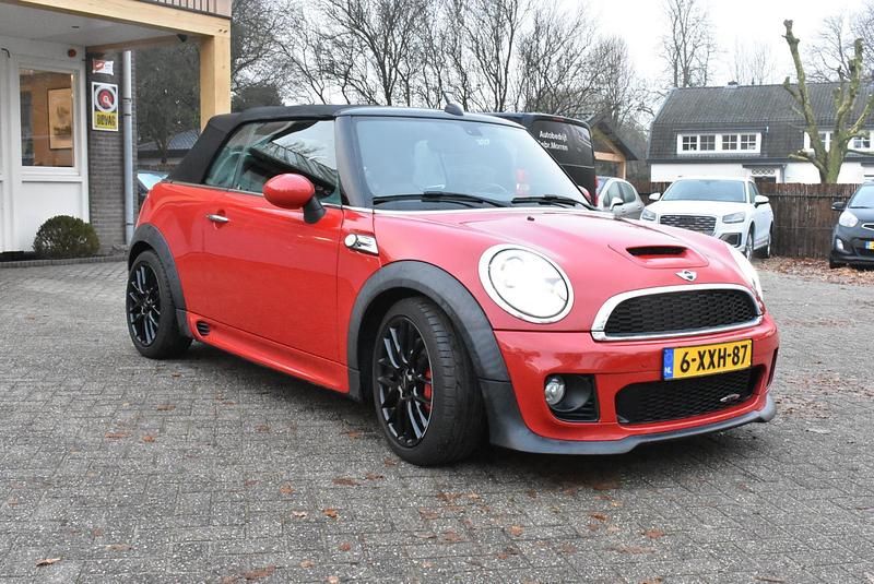 Occasion Mini John Cooper Works Cabriolet Chili 211 PK (155 kW) 2013 Rood Cabriolet