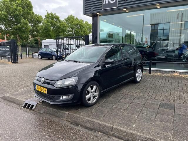 Zwart Gebruikt 2012 VW Polo Comfortline Hatchback | € 2.250 (Goede deal) - Afbeelding 1/4