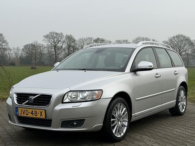 Grijs Occasion 2009 Volvo V50 Stationwagen | € 8.800 (Duur) - Afbeelding 1/4