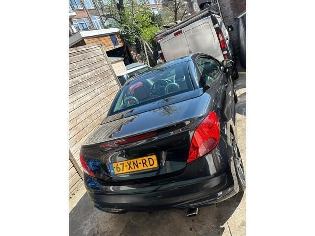 Zwart Gebruikt 2007 Peugeot 207 Cabriolet | € 1.750 (Iets duurder) - Afbeelding 1/4