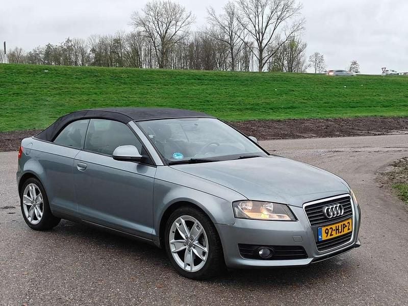 Grijs Gebruikt 2009 Audi A3 Cabriolet Cabriolet | € 5.750 (Goede deal) - Afbeelding 1/4