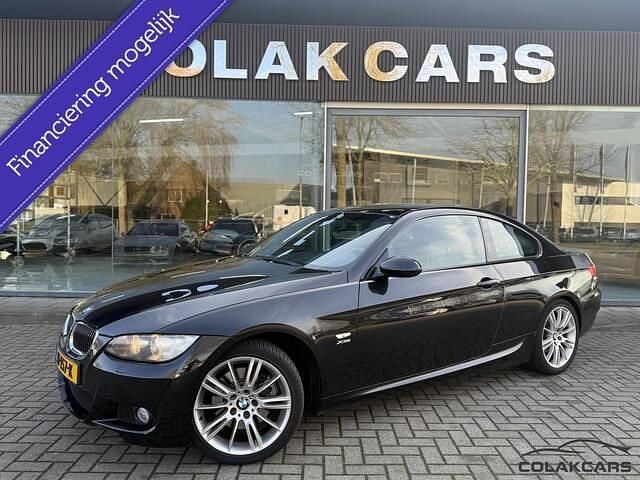 Zwart Occasion 2008 BMW 325 Coupé | € 7.950 (Super prijs) - Afbeelding 1/4