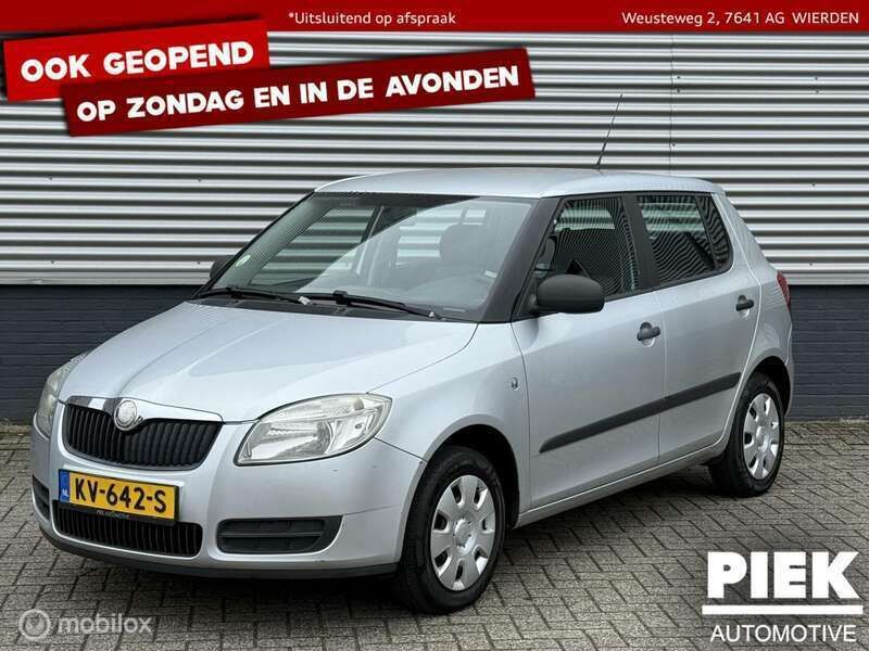 Grijs Gebruikt 2009 Skoda Fabia Drive Hatchback | € 1.199 (Eerlijke prijs) - Afbeelding 1/3