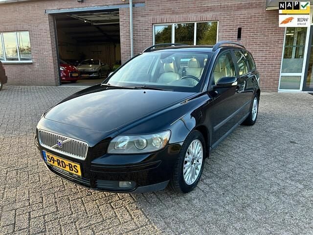 Zwart Gebruikt 2005 Volvo V50 Momentum Stationwagen | € 2.450 (Super prijs) - Afbeelding 1/4