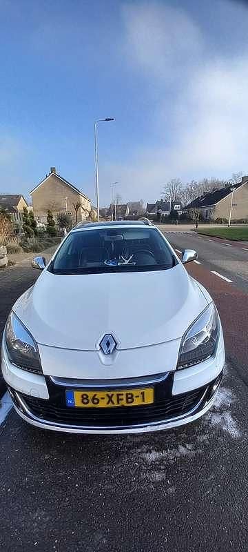 Occasion Renault Mégane GrandTour Bose Edition 110 PK (80 kW) 2012 Wit Stationwagen