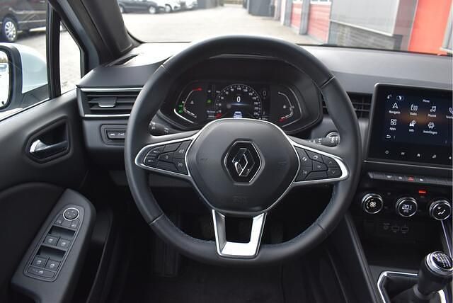 Occasion Renault Clio V Intens 93 PK (68 kW) 2022 Wit Hatchback