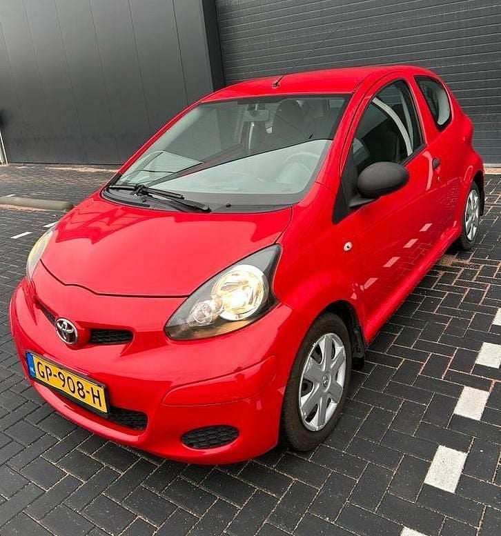 Gebruikt 2011 Toyota Aygo Hatchback | € 2.999 (Goede deal) - Afbeelding 1/4