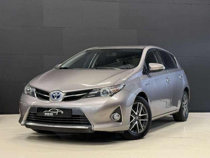 Bruin Gebruikt 2015 Toyota Auris Hybrid Comfort Hatchback | € 11.880 (Goede deal) - Afbeelding 1/4