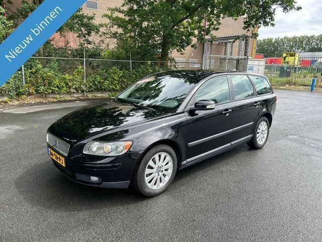 Zwart, metallic lak Occasion 2006 Volvo V50 Stationwagen | € 2.249 (Duur) - Afbeelding 1/4