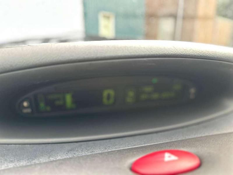 Occasion Citroën Xsara Picasso Attraction 116 PK (85 kW) 2005 Grijs, metallic lak MPV