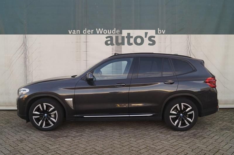 Grijs Gebruikt 2021 BMW iX3 Executive SUV | € 24.900 (Super prijs) - Afbeelding 1/4