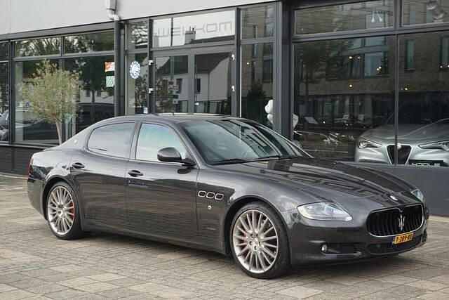 Zwart Gebruikt 2009 Maserati Quattroporte Sedan | € 77.980 - Afbeelding 1/4