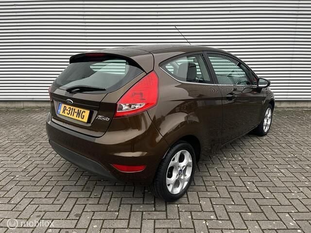 Occasion Ford Fiesta Titanium 82 PK (60 kW) 2011 Bruin Hatchback