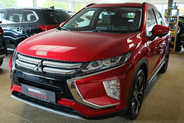 Rood Gebruikt 2018 Mitsubishi Eclipse Cross Intense SUV | € 18.750 (Iets duurder) - Afbeelding 1/4