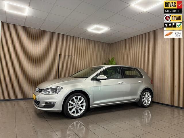 Grijs Gebruikt 2016 VW Golf VII Highline Hatchback | € 15.725 (Goede deal) - Afbeelding 1/4