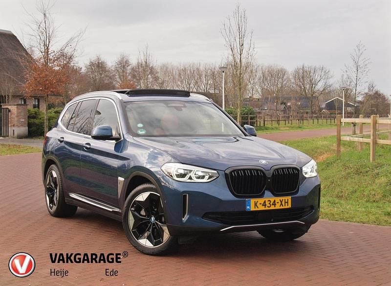 Blauw Occasion 2021 BMW iX3 Executive SUV | € 29.490 (Goede deal) - Afbeelding 1/4