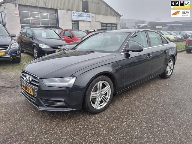Zwart Occasion 2013 Audi A4 Business Sedan | € 6.950 - Afbeelding 1/4