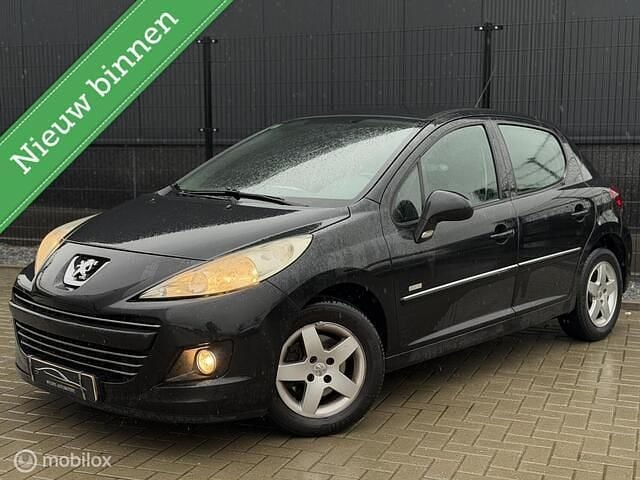 Zwart Gebruikt 2010 Peugeot 207 Hatchback | € 2.999 (Eerlijke prijs) - Afbeelding 1/4