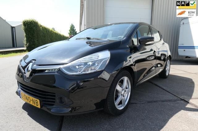 Zwart, metallic lak Occasion 2015 Renault Clio IV Night&Day Hatchback | € 8.495 (Eerlijke prijs) - Afbeelding 1/4
