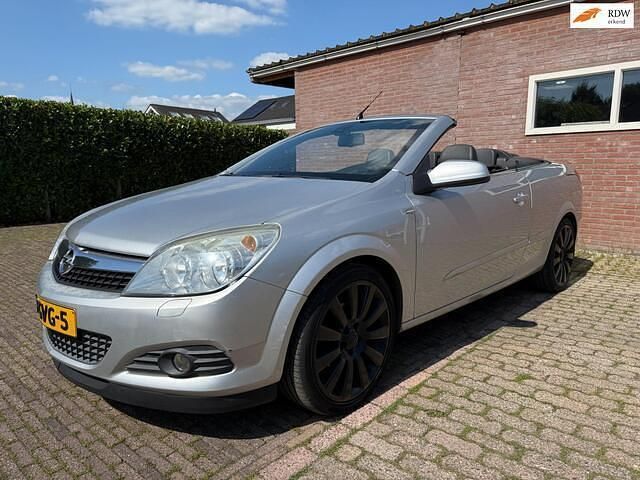 Grijs Occasion 2008 Opel Astra Cabriolet Cabriolet | € 3.250 (Goede deal) - Afbeelding 1/4