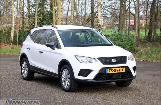 Wit Gebruikt 2018 Seat Arona Reference SUV | € 9.999 (Eerlijke prijs) - Afbeelding 1/4
