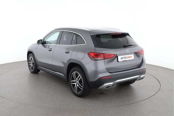 Occasion Mercedes GLA250 Progressive 218 PK (160 kW) 2021 Grijs SUV